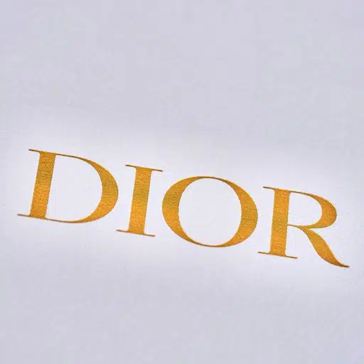 dior הטבעת פויל על רקע אפור עבור מוצרי